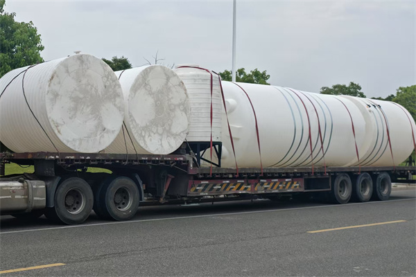 在農(nóng)業(yè)中塑料水箱容器的安裝及維護(hù)要點(diǎn)介紹